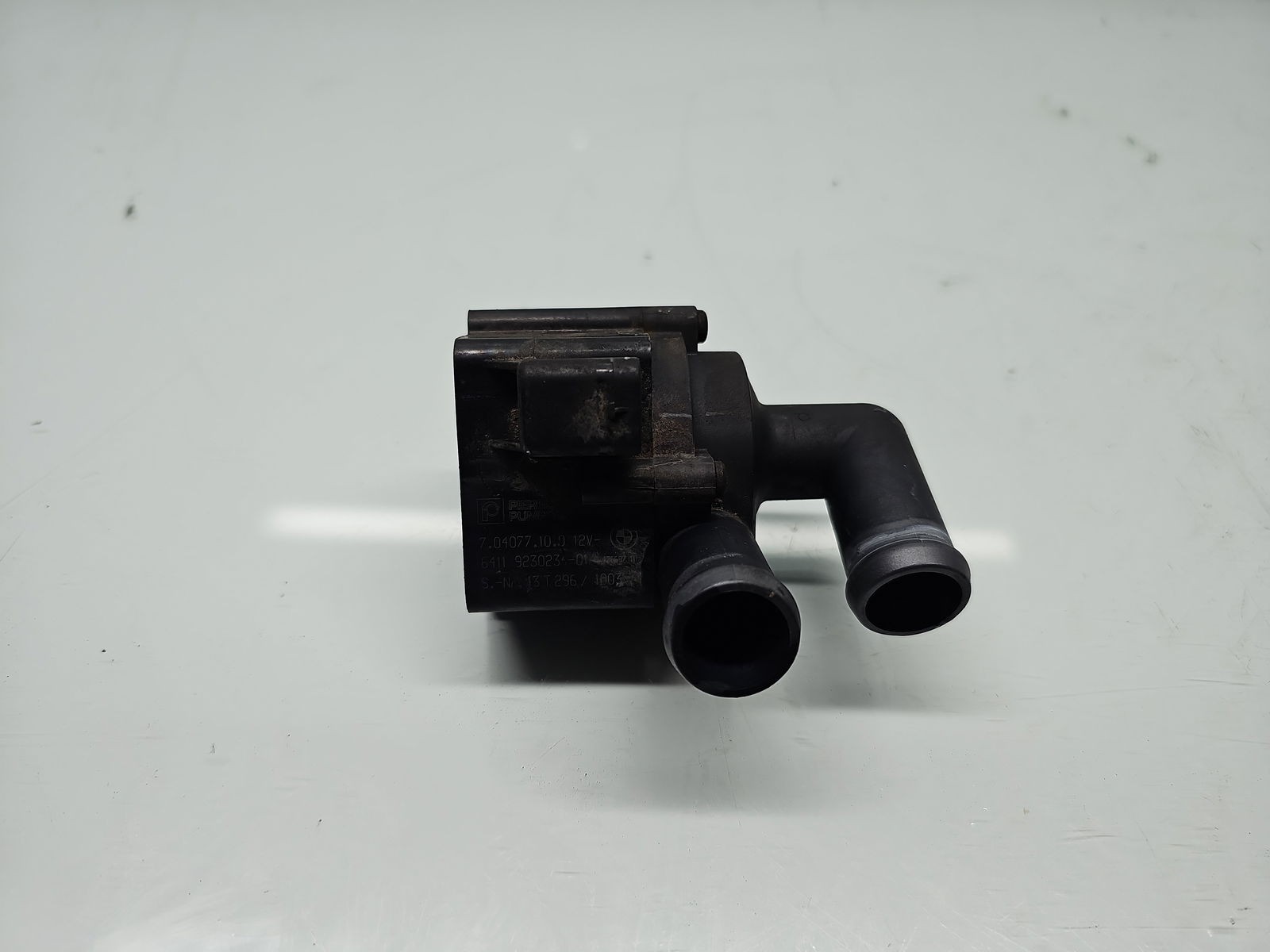Pompa recirculare apa Bmw 5 (F10) [Fabr 2011-2016] 9230234-01 2.0 N47D20 135KW / 184CP