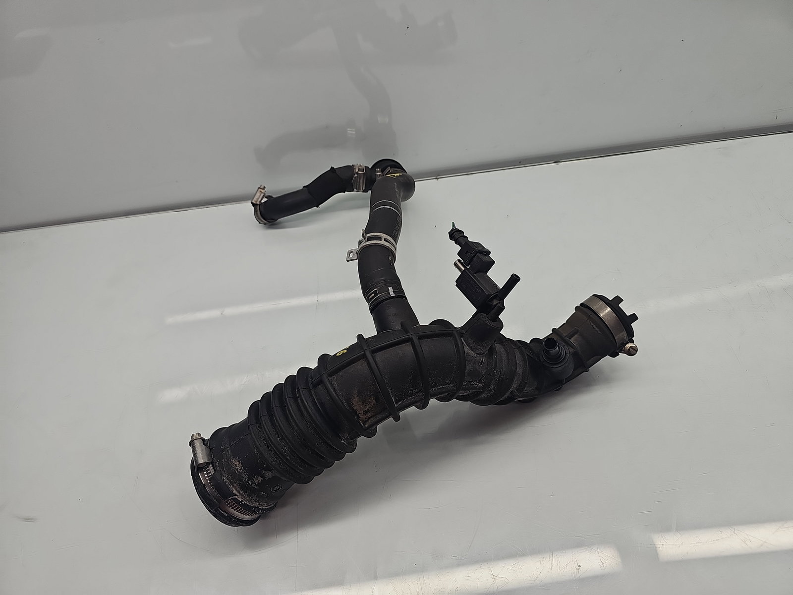 Tub admisie aer Renault Clio 4 [Fabr 2012-2020] 165764382R 0.9 TCe H4BT 66KW / 90CP - imagine 2