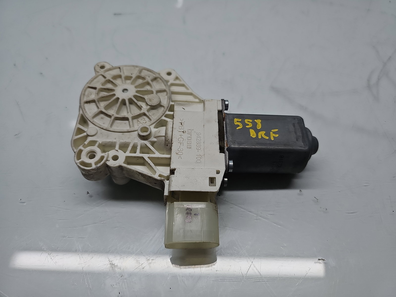 Motoras geam dreapta fata Bmw 5 (F10) [Fabr 2011-2016] Berlina Pachet M 72481720 - imagine 1