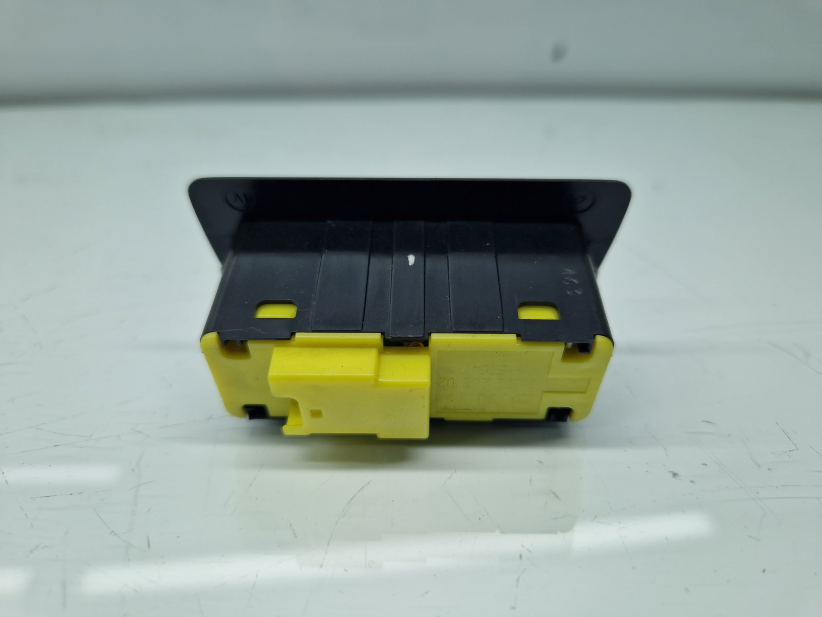 Buton deschidere haion Bmw 5 GT (F07) [Fabr 2011-2016] 6131930226202 - imagine 2