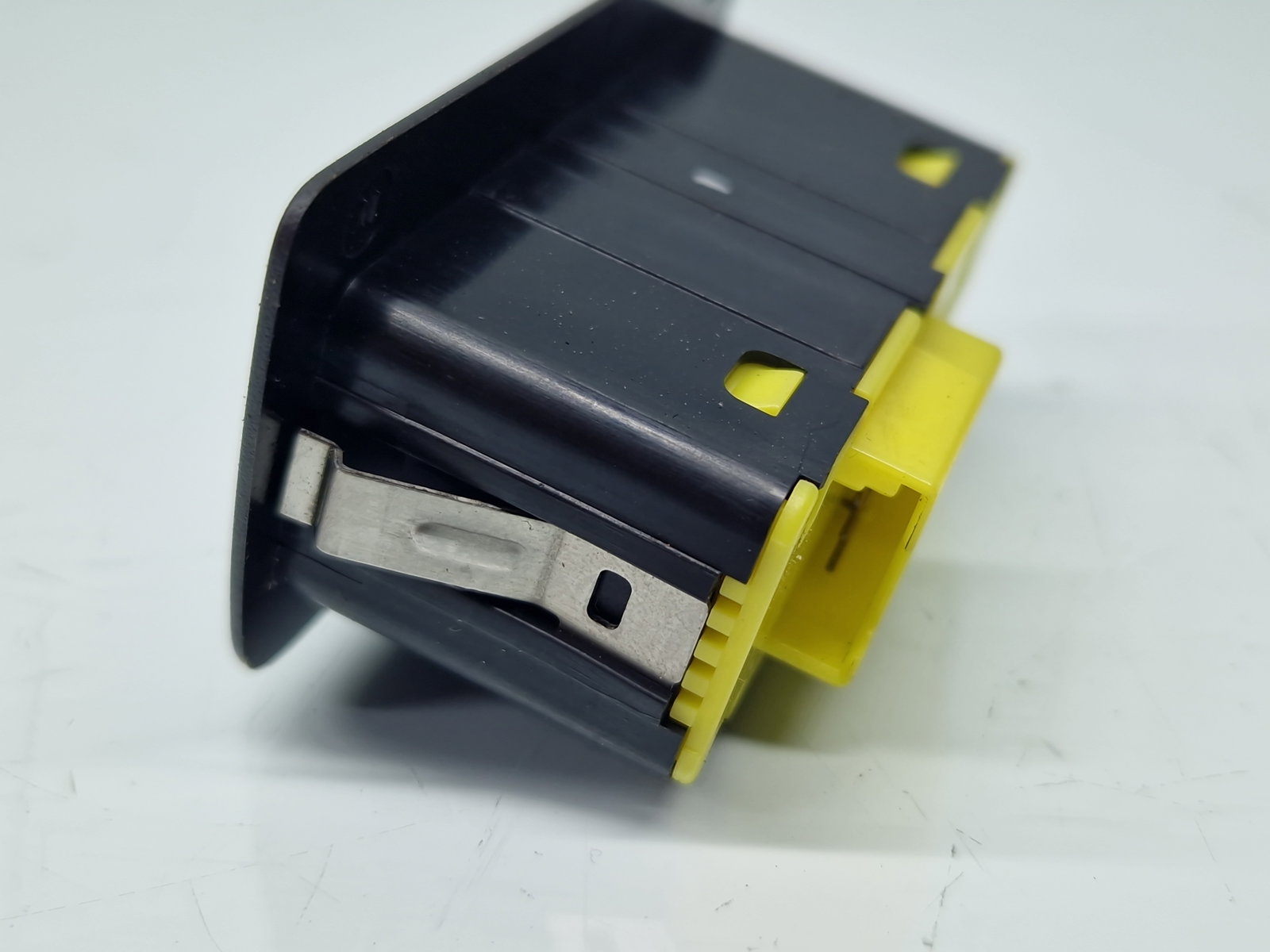 Buton deschidere haion Bmw 5 GT (F07) [Fabr 2011-2016] 6131930226202 - imagine 4