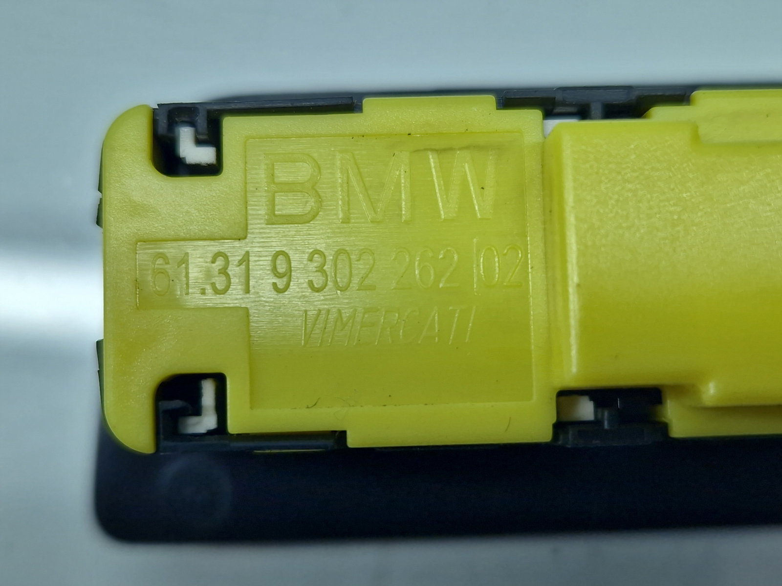 Buton deschidere haion Bmw 5 GT (F07) [Fabr 2011-2016] 6131930226202 - imagine 5