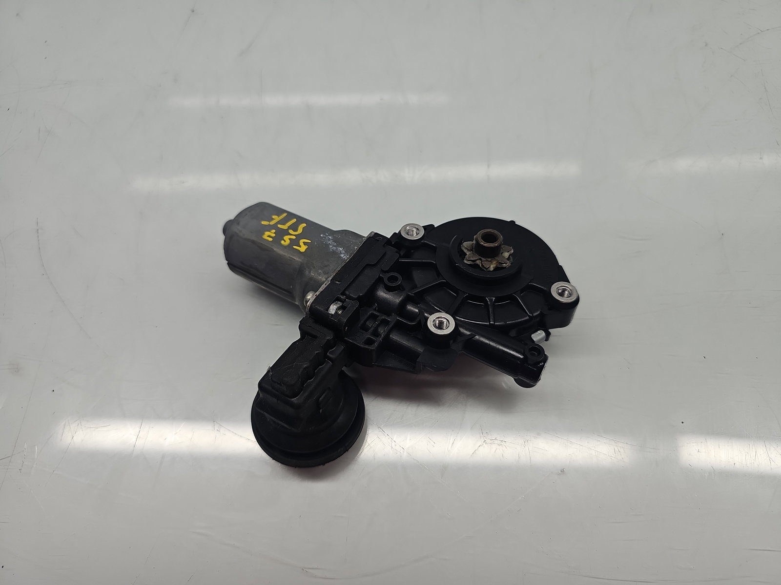Motoras geam stanga fata Toyota Rav 4 IV (ZSA4, ALA4) [Fabr 2013-2018] SUV 85720-35140