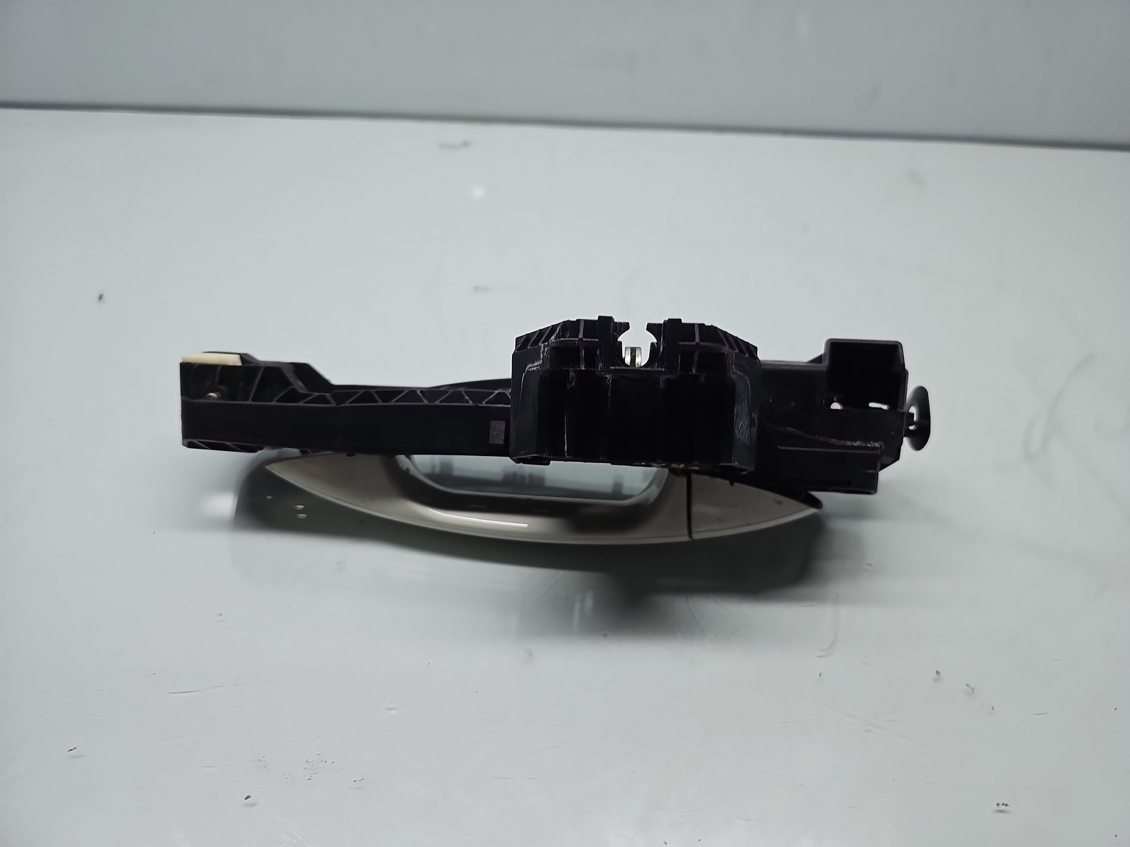 Maner usa dreapta fata Mercedes Clasa E (W212) [Fabr 2009-2016] Break AMG 650U Alb Calcite - imagine 4