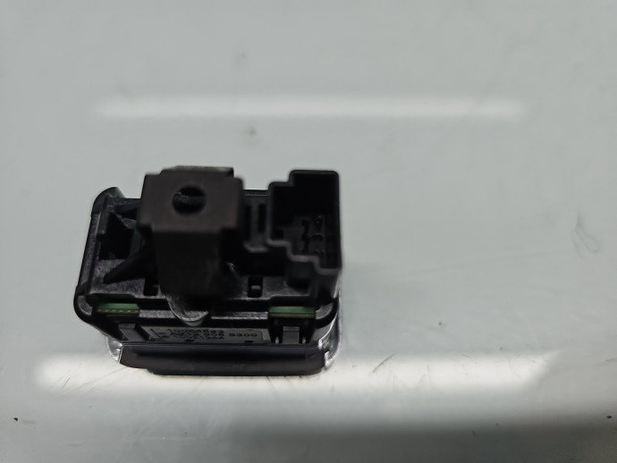 Buton deschidere portbagaj Mercedes Clasa E (W212) [Fabr 2009-2016] A2129056300