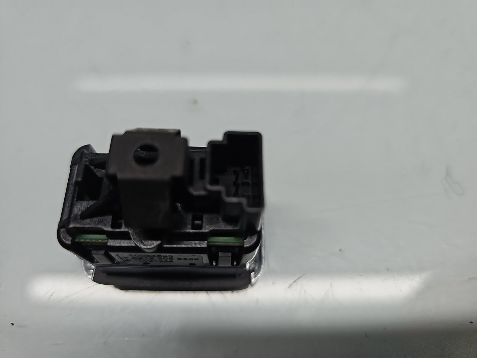 Buton deschidere portbagaj Mercedes Clasa E (W212) [Fabr 2009-2016] A2129056300 - imagine 4