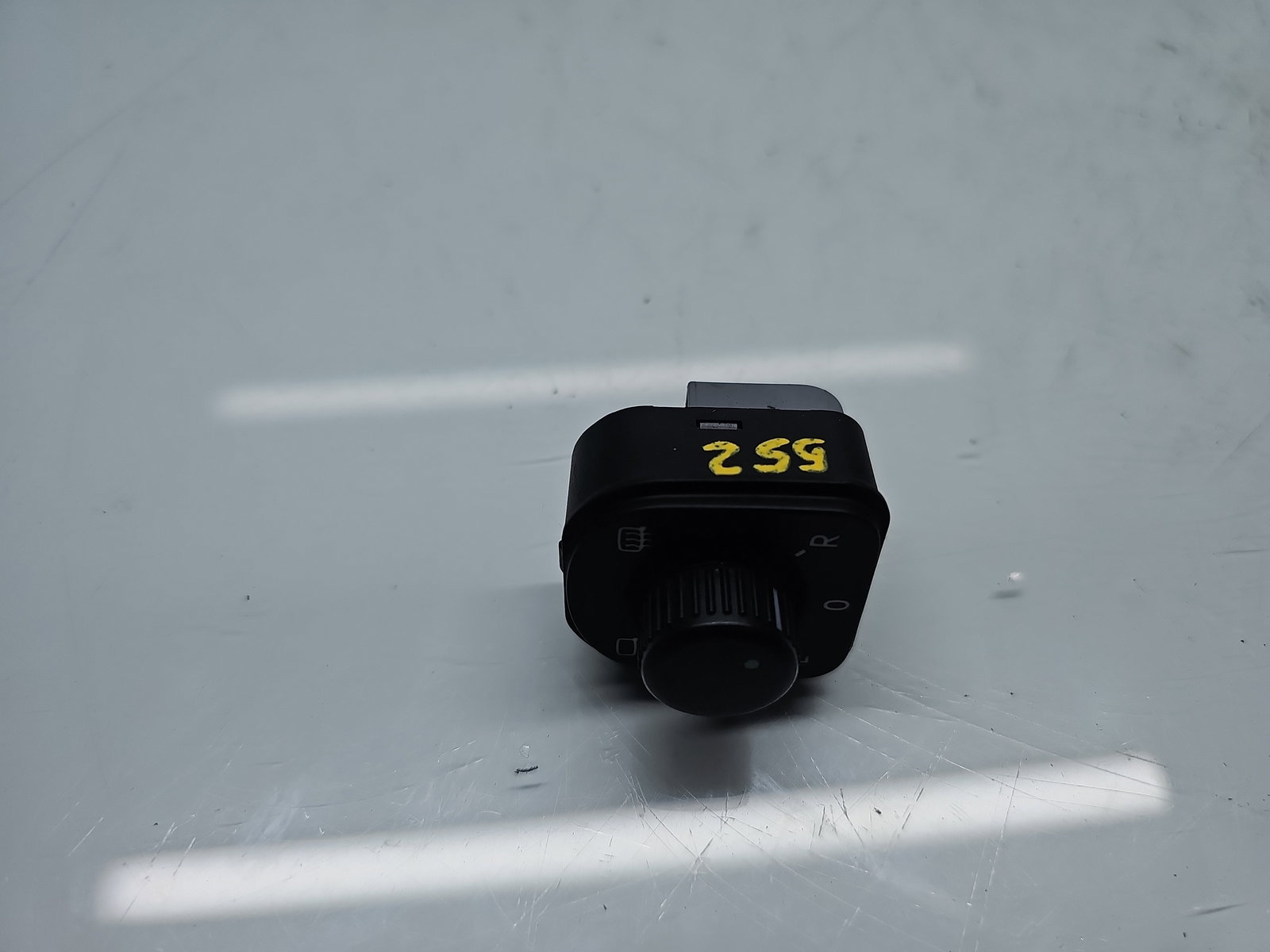 Buton reglaj oglinzi Skoda Superb II (3T5) [Fabr 2009-2015] 3T0959565A - imagine 2