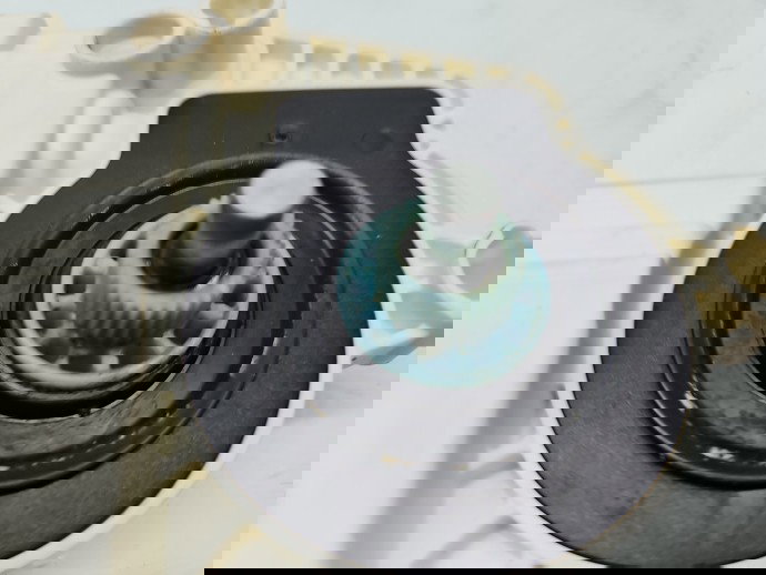 Motoras geam dreapta fata Skoda Superb II (3T5) [Fabr 2009-2015] Break Facelift 8K0959802A