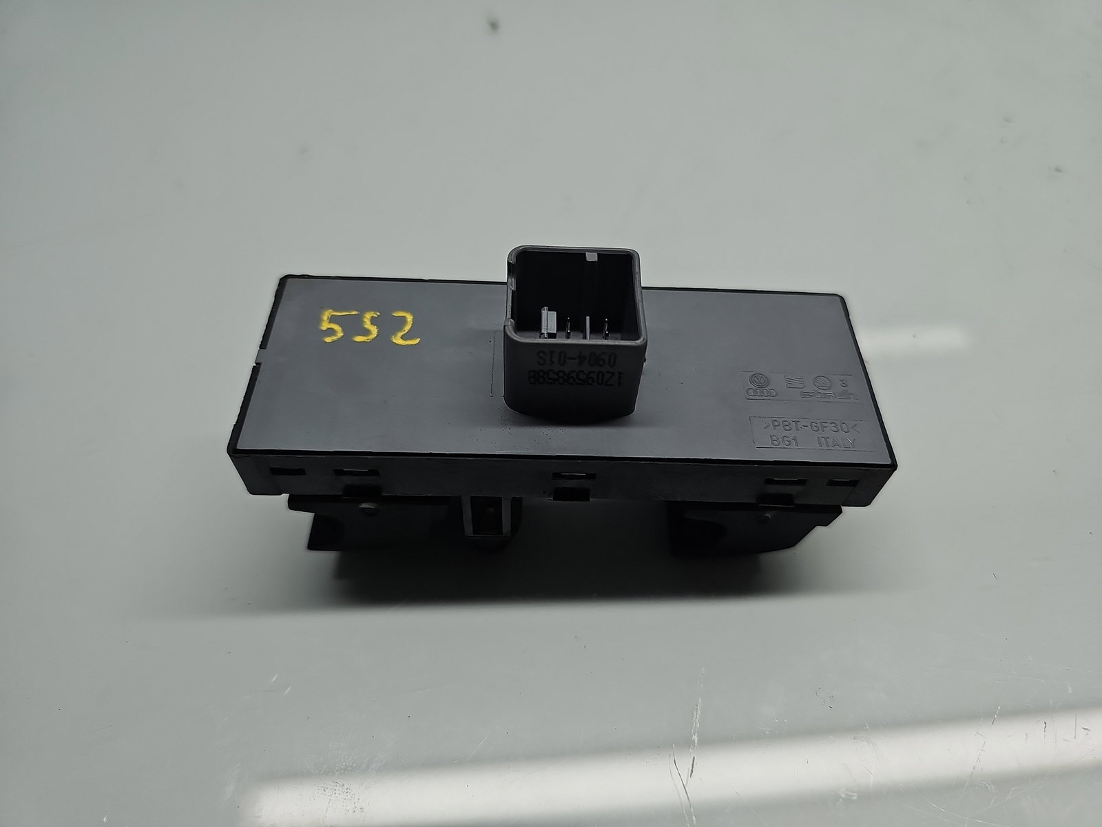 Butoane comanda geamuri sofer Skoda Superb II (3T5) [Fabr 2009-2015] 1Z0959858B - imagine 3