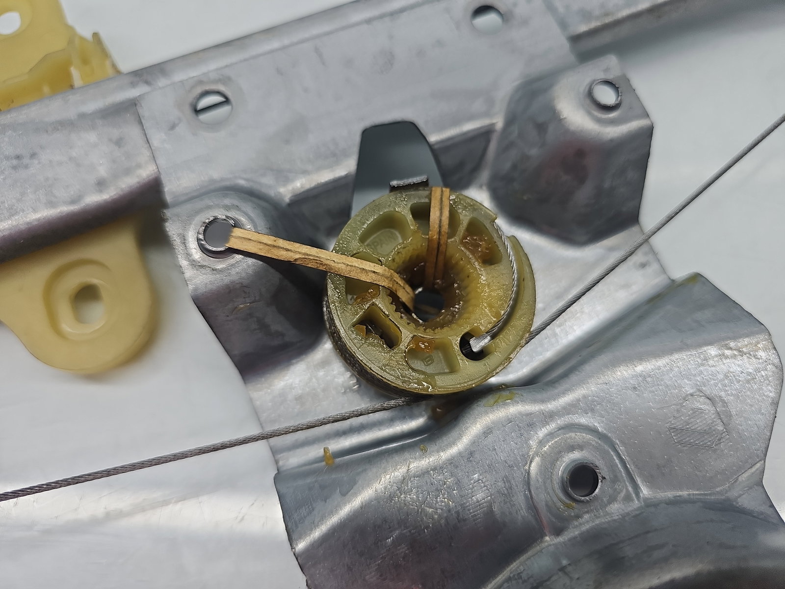 Macara electrica geam stanga fata Renault Clio 4 [Fabr 2012-2020] Hatchback 807213867R - imagine 2