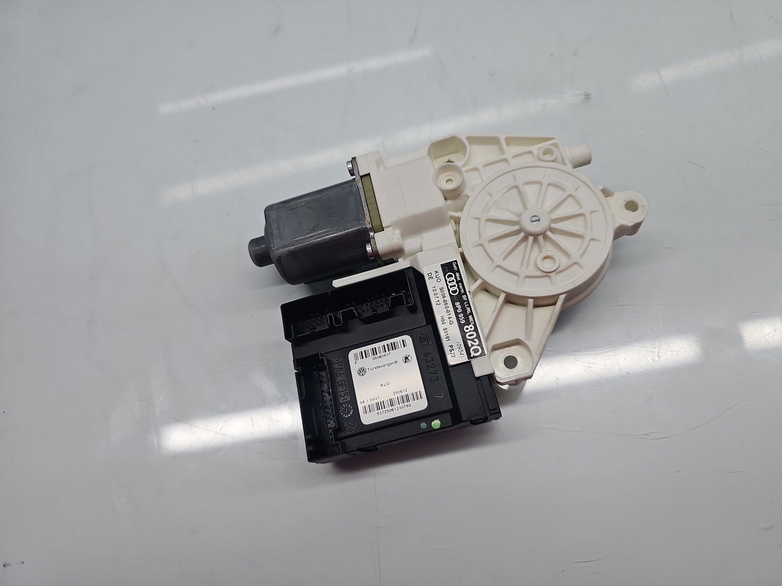 Motoras geam stanga fata AUDI A3 Sportback (8PA) [Fabr 2004-2013] Hatchback 8P0959802Q - imagine 4