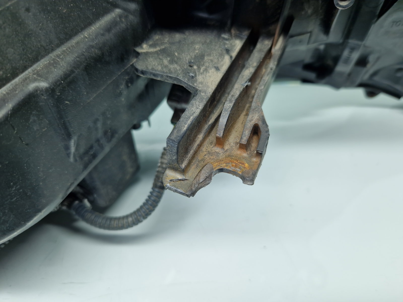 Far stanga Toyota Rav 4 IV (ZSA4, ALA4) [Fabr 2013-2018] SUV OEM - imagine 5