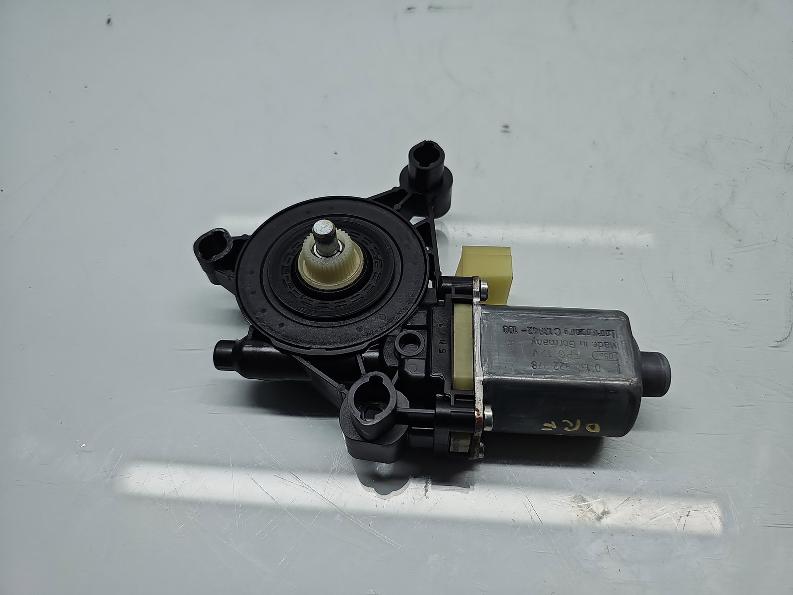 Motoras geam dreapta fata Volkswagen Golf 7 (5G) [Fabr 2014-prezent] Hatchback 5Q0959802B - imagine 3