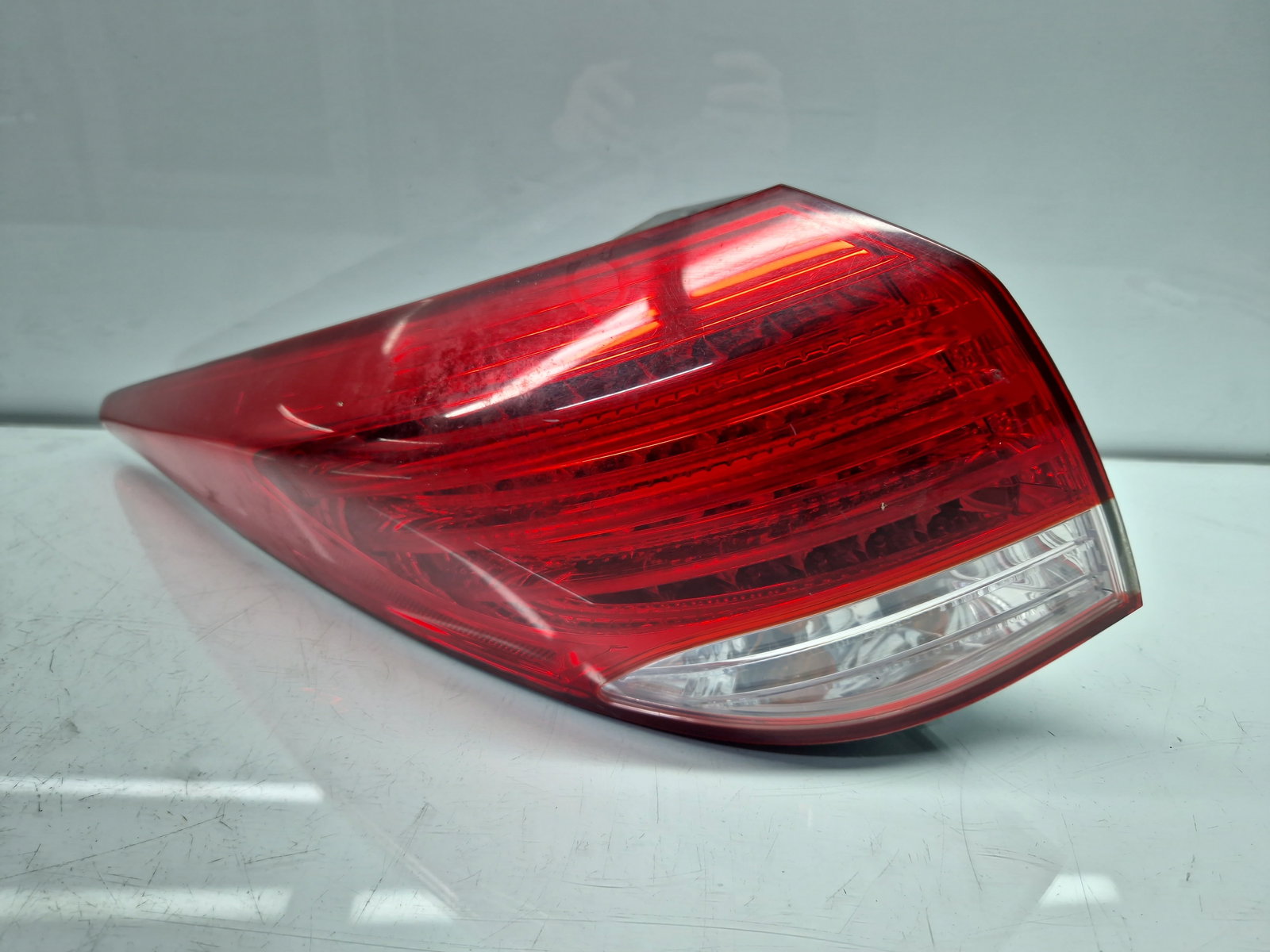 Stop aripa stanga Hyundai i40 Wagon [Fabr 2012-2019] 92401-3Z000 - imagine 1