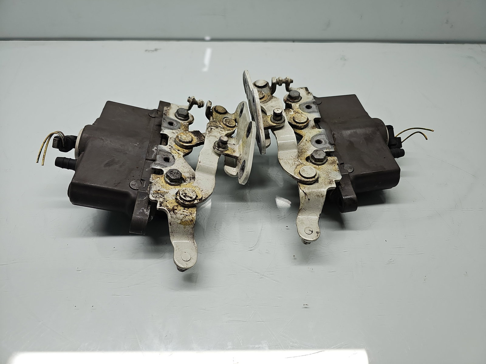 Set balamale capota Mercedes Clasa E (W212) [Fabr 2009-2016] Break AMG A2048800128/A2048800228 - imagine 1