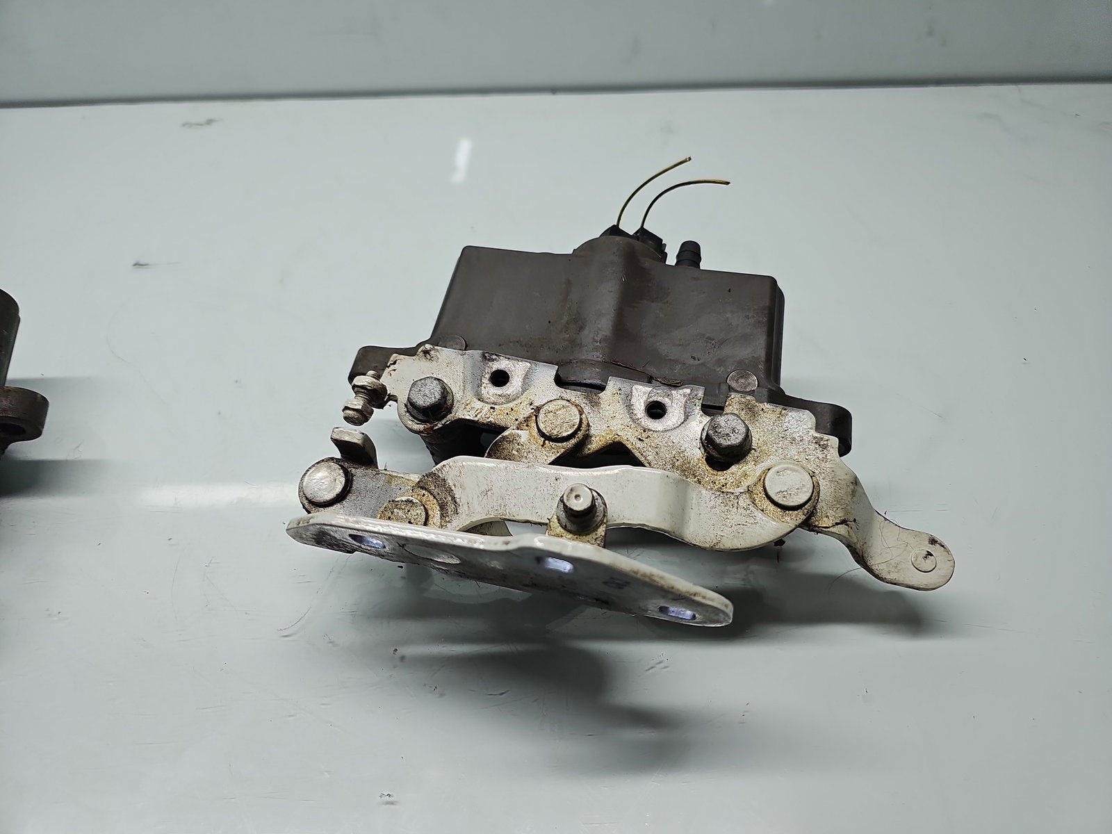 Set balamale capota Mercedes Clasa E (W212) [Fabr 2009-2016] Break AMG A2048800128/A2048800228 - imagine 3