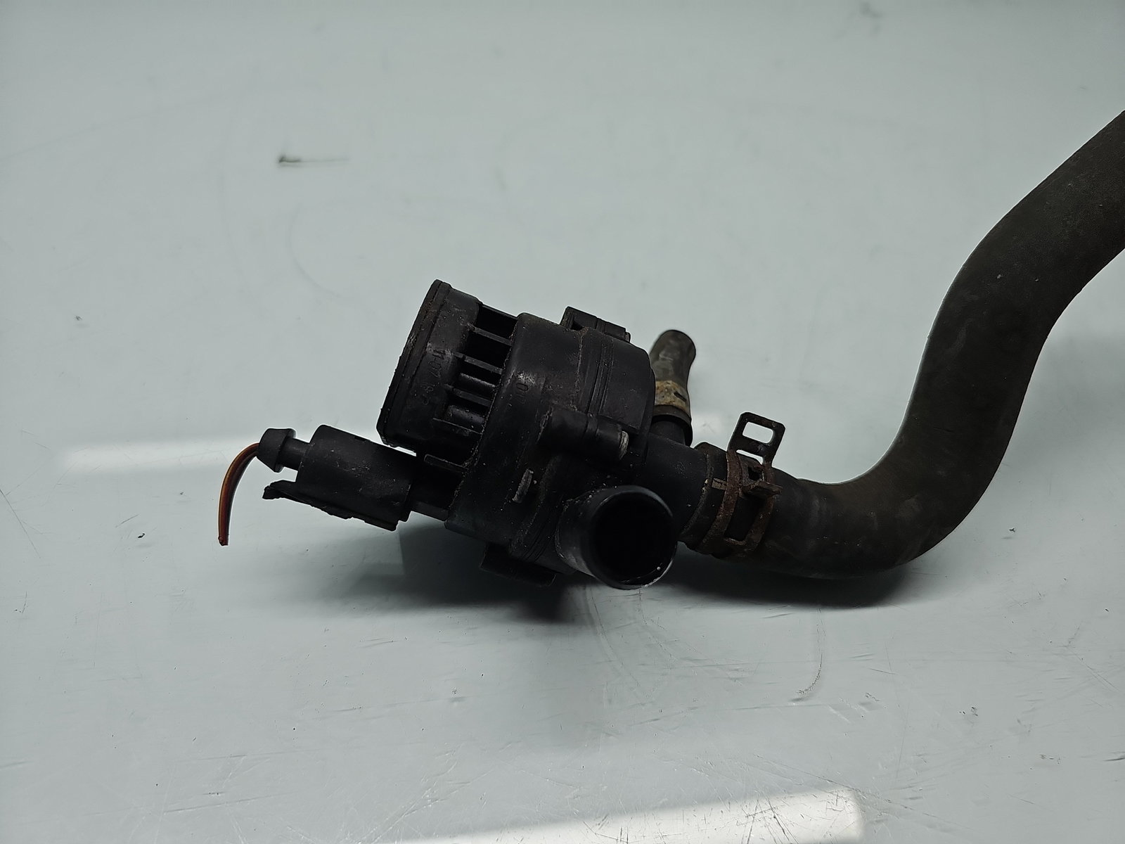 Pompa recirculare apa Mercedes Clasa E (W212) [Fabr 2009-2016] OEM 3.0 CDI 642852 195KW / 265CP - imagine 3