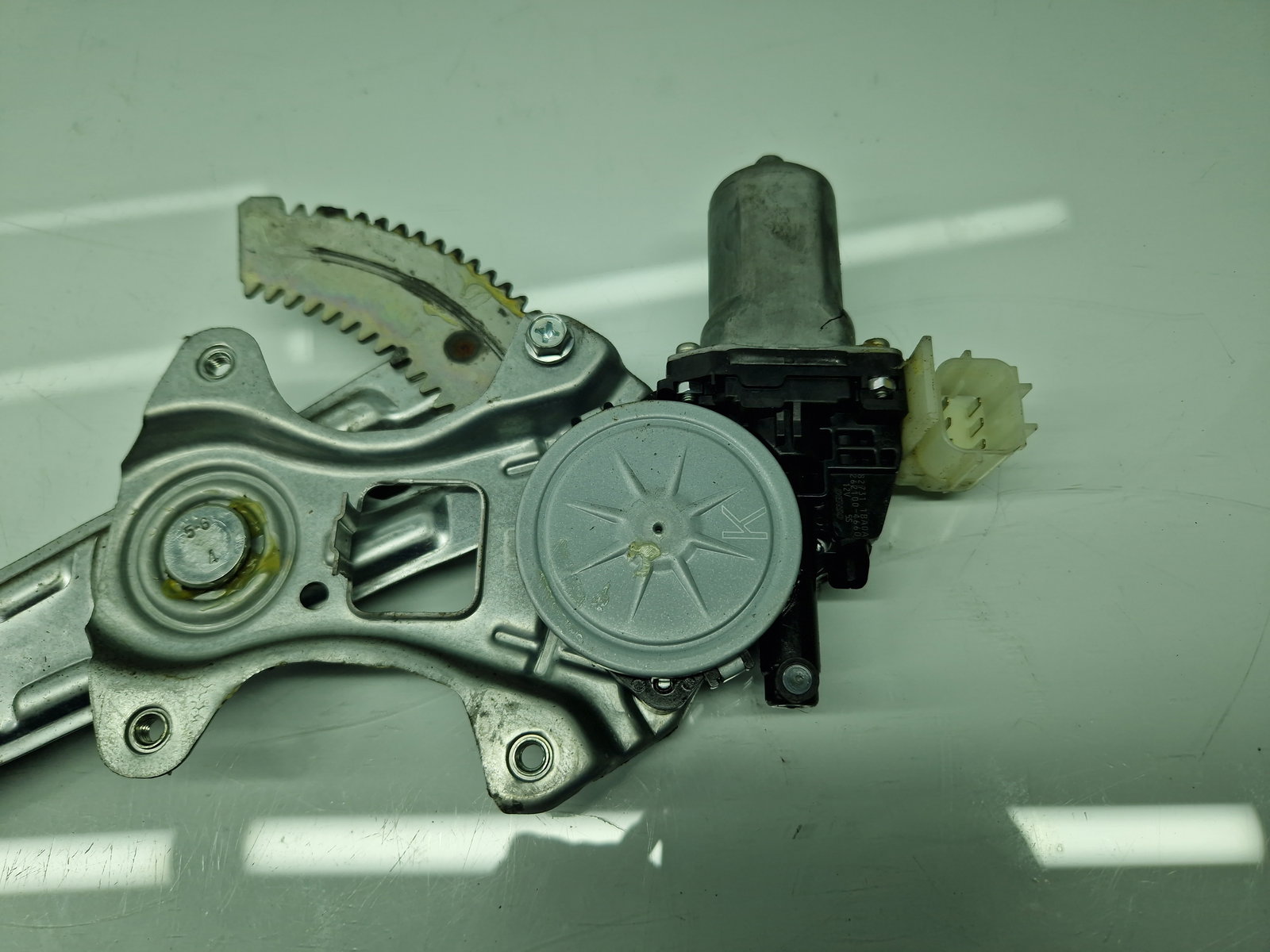 Macara electrica geam stanga spate Nissan X-Trail (T32) [Fabr 2013-prezent] 827311BA0A - imagine 4