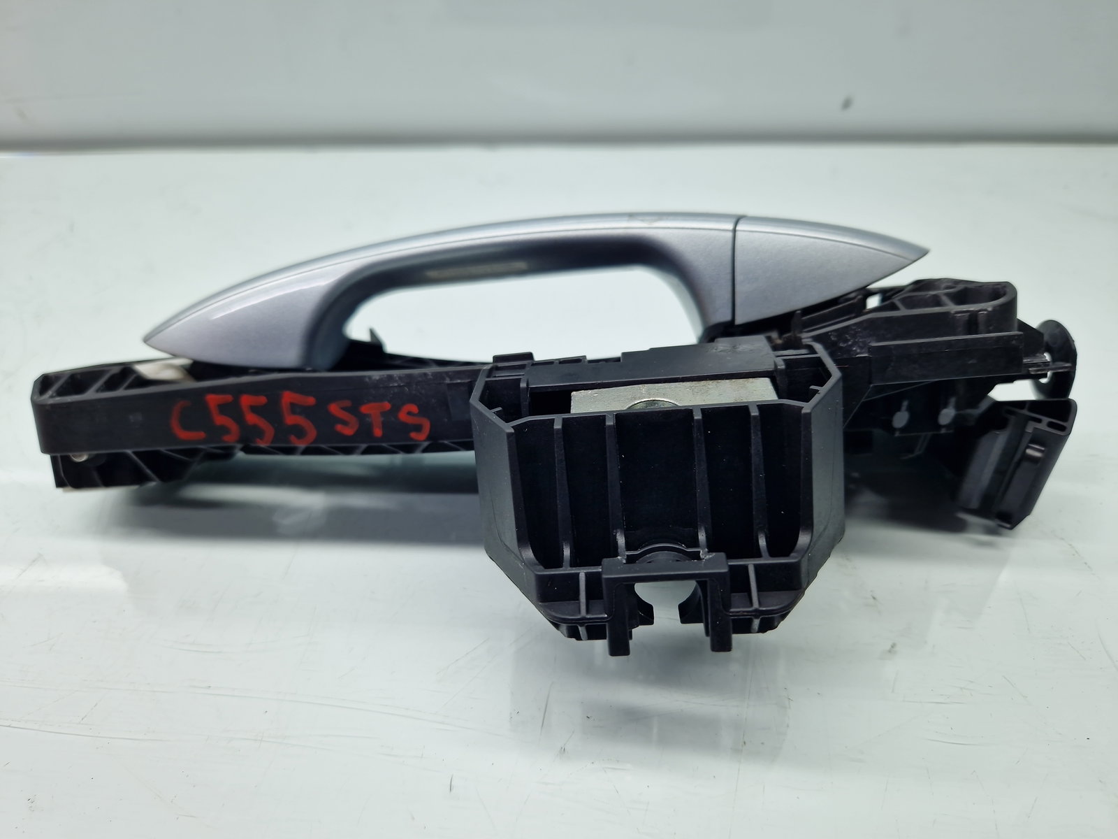 Maner usa stanga spate Mercedes Clasa C (W204) [Fabr 2007-2014] Berlina Facelift, AMG 988U Argintiu Diamat - imagine 1