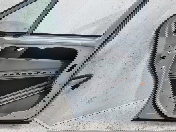 Usa stanga spate Mercedes Clasa C (W204) [Fabr 2007-2014] Berlina Facelift, AMG 988U Argintiu Diamat