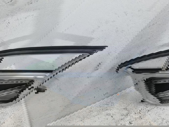 Usa stanga spate Mercedes Clasa C (W204) [Fabr 2007-2014] Berlina Facelift, AMG 988U Argintiu Diamat