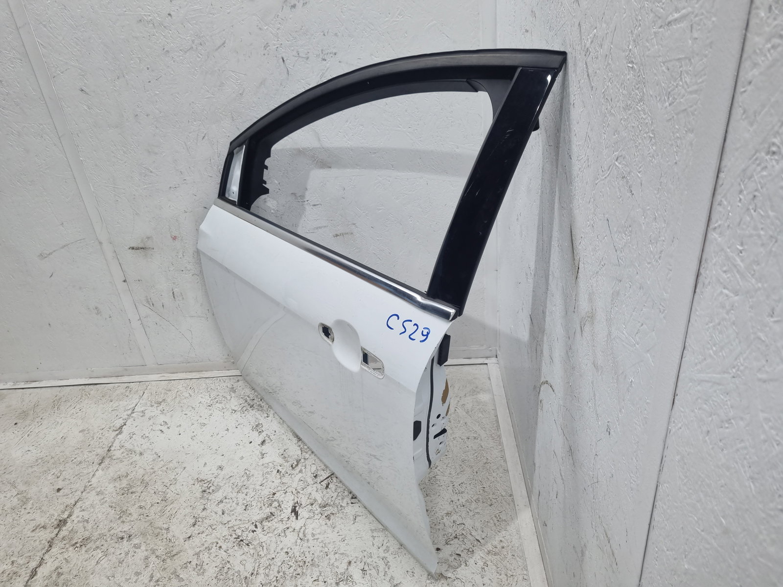 Usa stanga fata Ford Focus 3 [Fabr 2010-2018] Frozen White - imagine 4