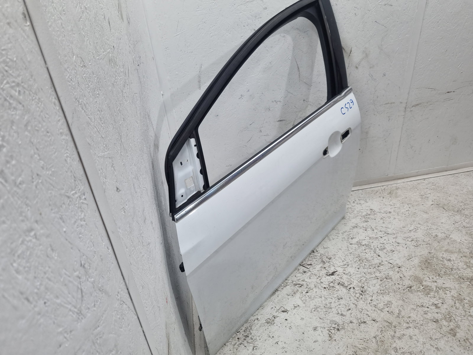 Usa stanga fata Ford Focus 3 [Fabr 2010-2018] Frozen White - imagine 5