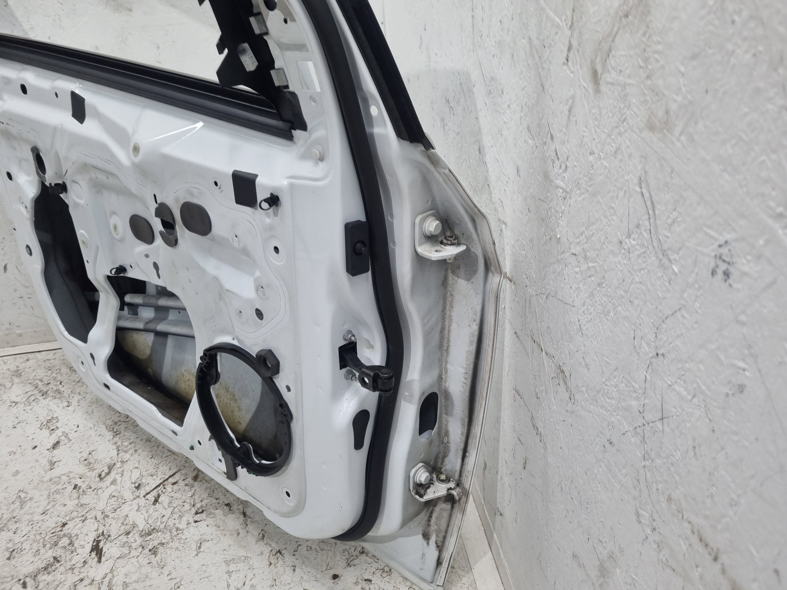 Usa stanga fata Ford Focus 3 [Fabr 2010-2018] Frozen White - imagine 9