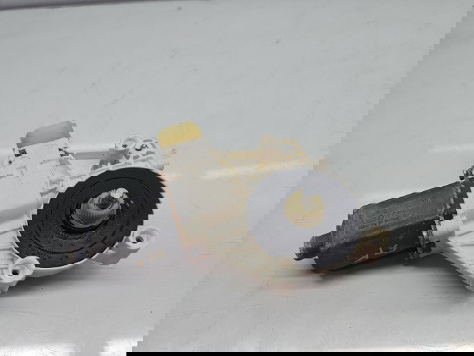 Motoras geam stanga fata Bmw 3 (E91) [Fabr 2005-2011] Break Facelift, Pachet M 6927027