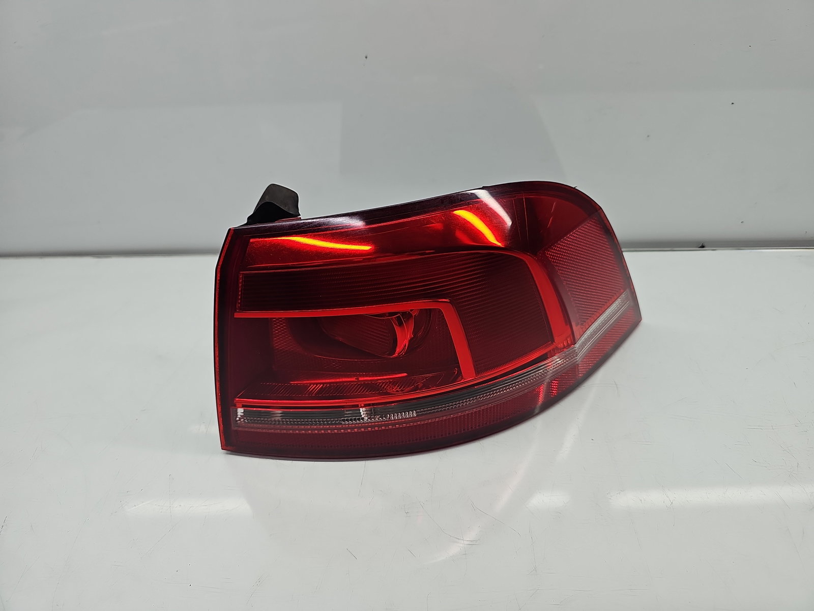 Stop aripa dreapta Volkswagen Passat B7 (365) [Fabr 2010-2014] Break 3AF945096E - imagine 1