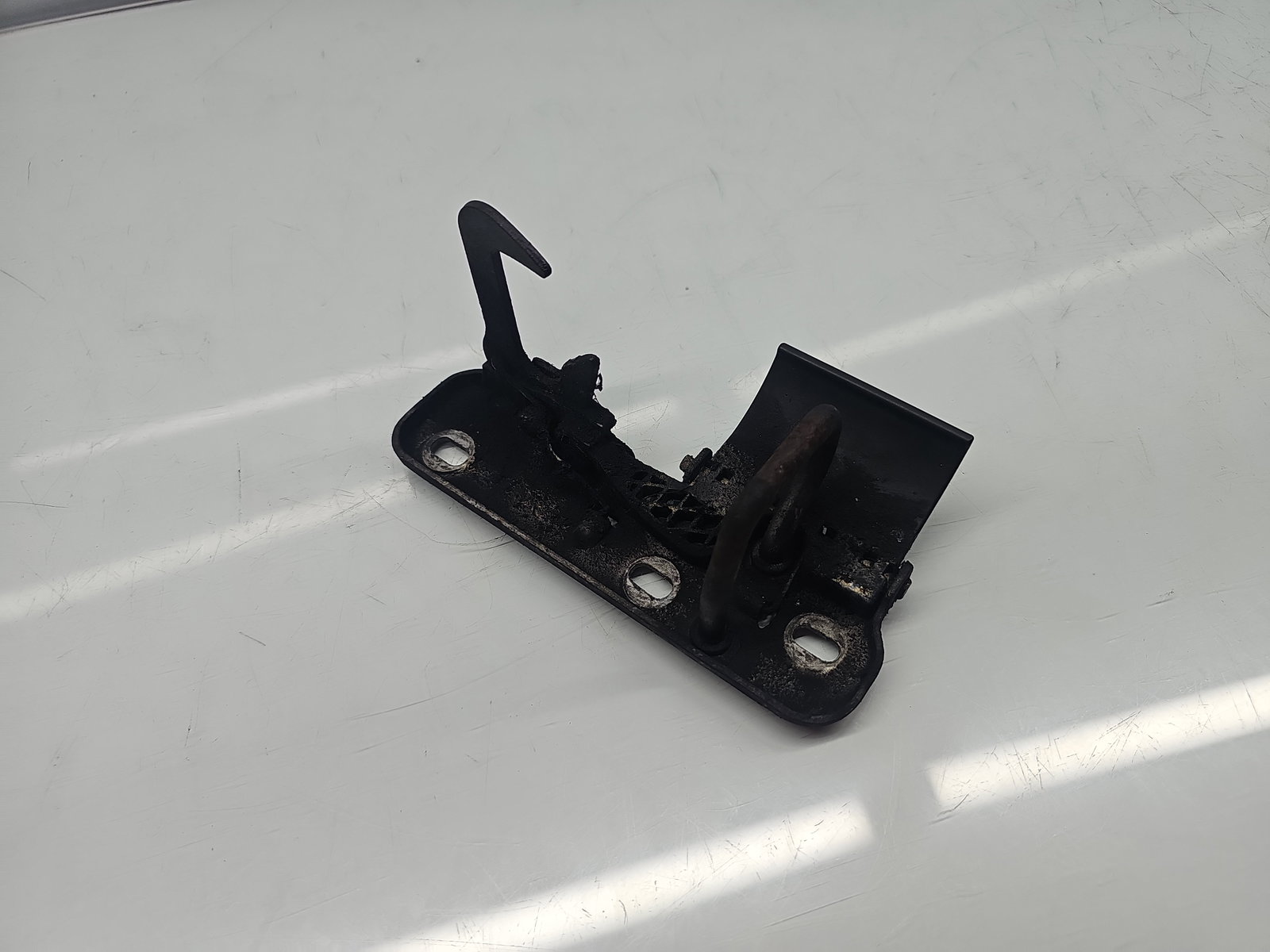 Maner deschidere capota Volkswagen Passat B7 (365) [Fabr 2010-2014] Break OEM - imagine 2