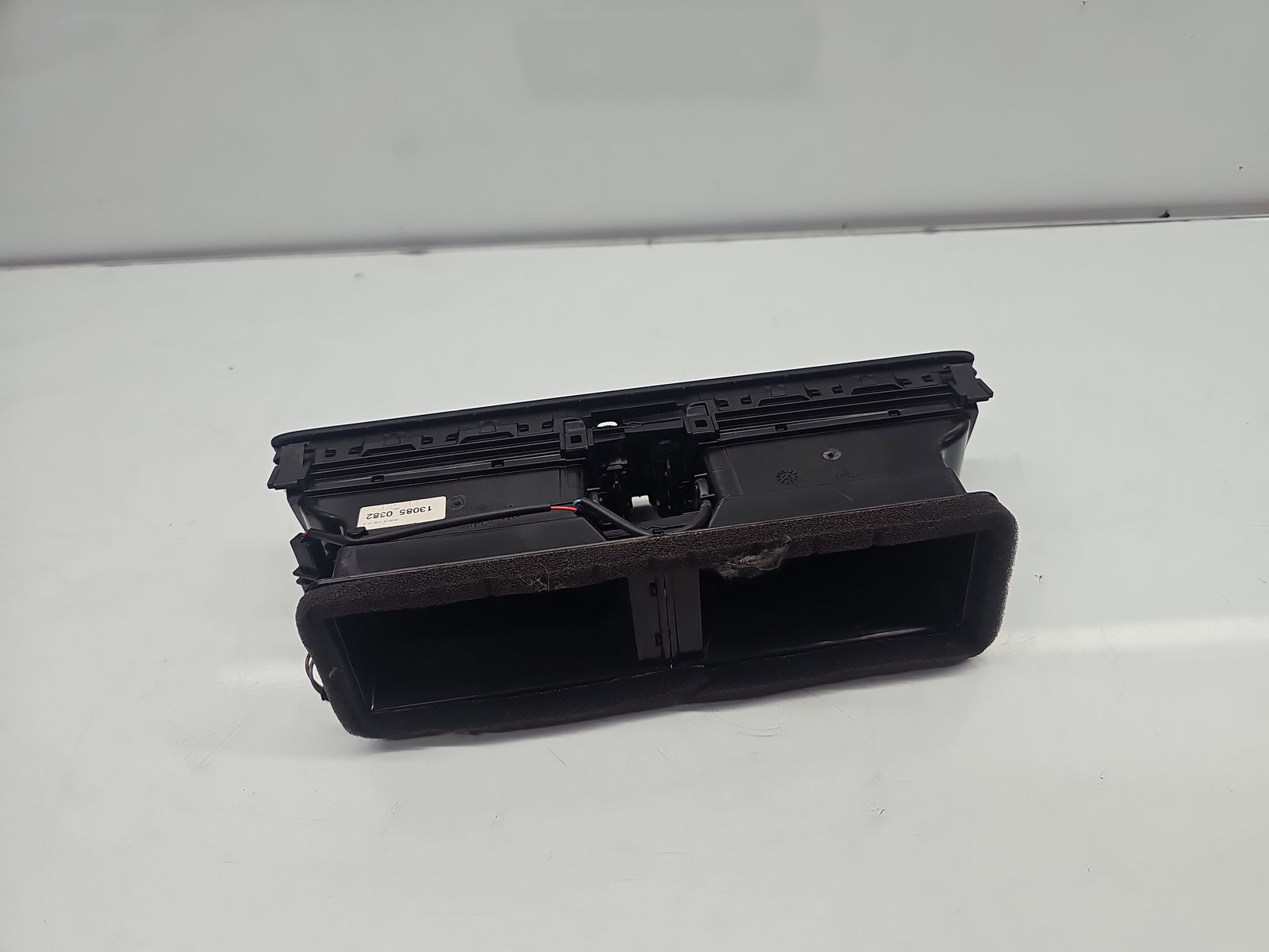 Grila aerisire centrala Volkswagen Passat B7 (365) [Fabr 2010-2014] 3AC819728A - imagine 3