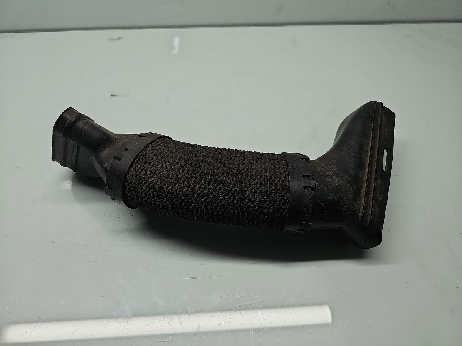 Tub admisie aer Mercedes CLS (C218) [Fabr 2011-2018] A6420945697 3.0 CDI 642852 195KW / 265CP - imagine 1