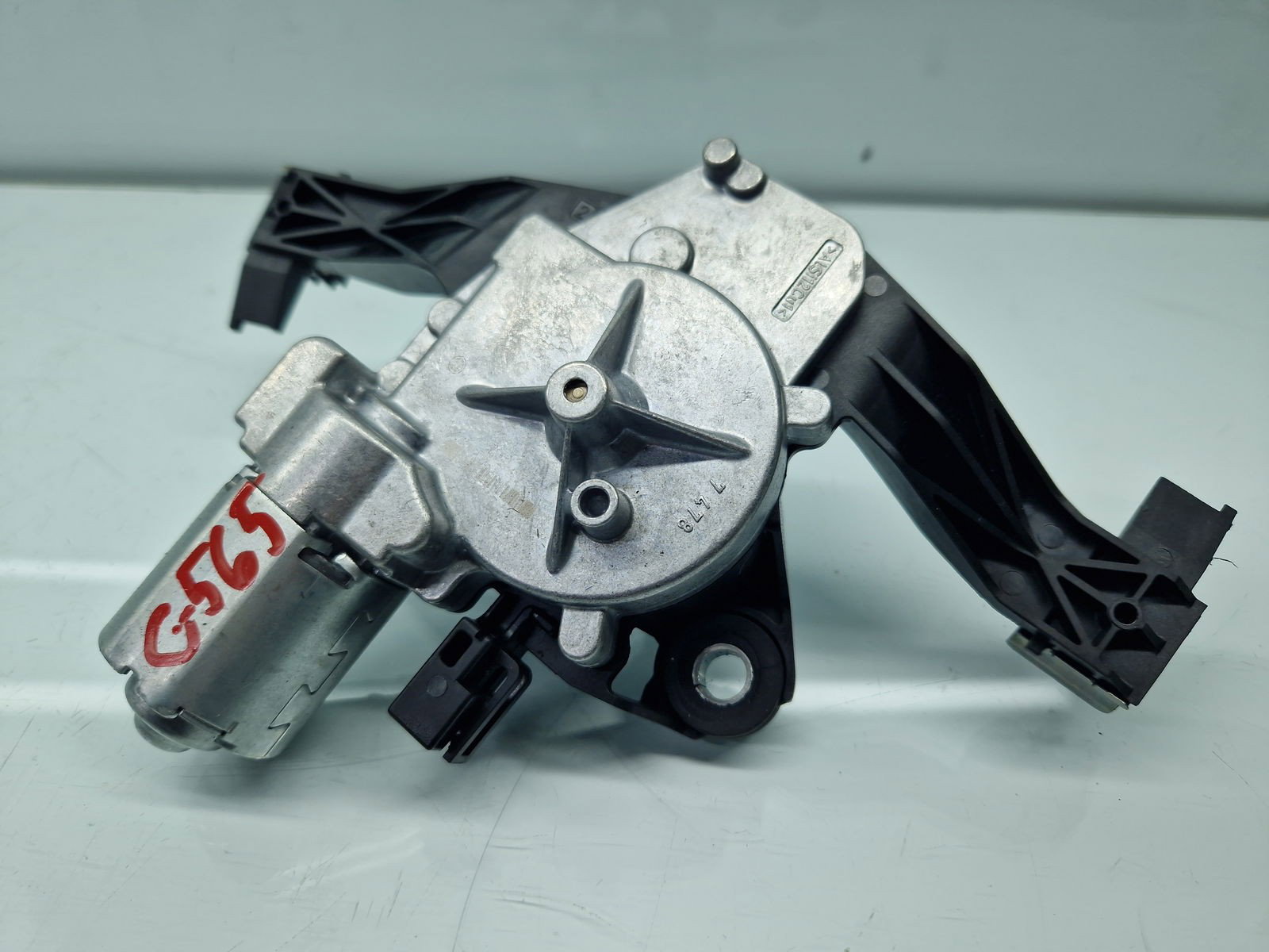 Motoras stergator haion Opel Corsa E [Fabr 2014-prezent] 39176498 - imagine 1