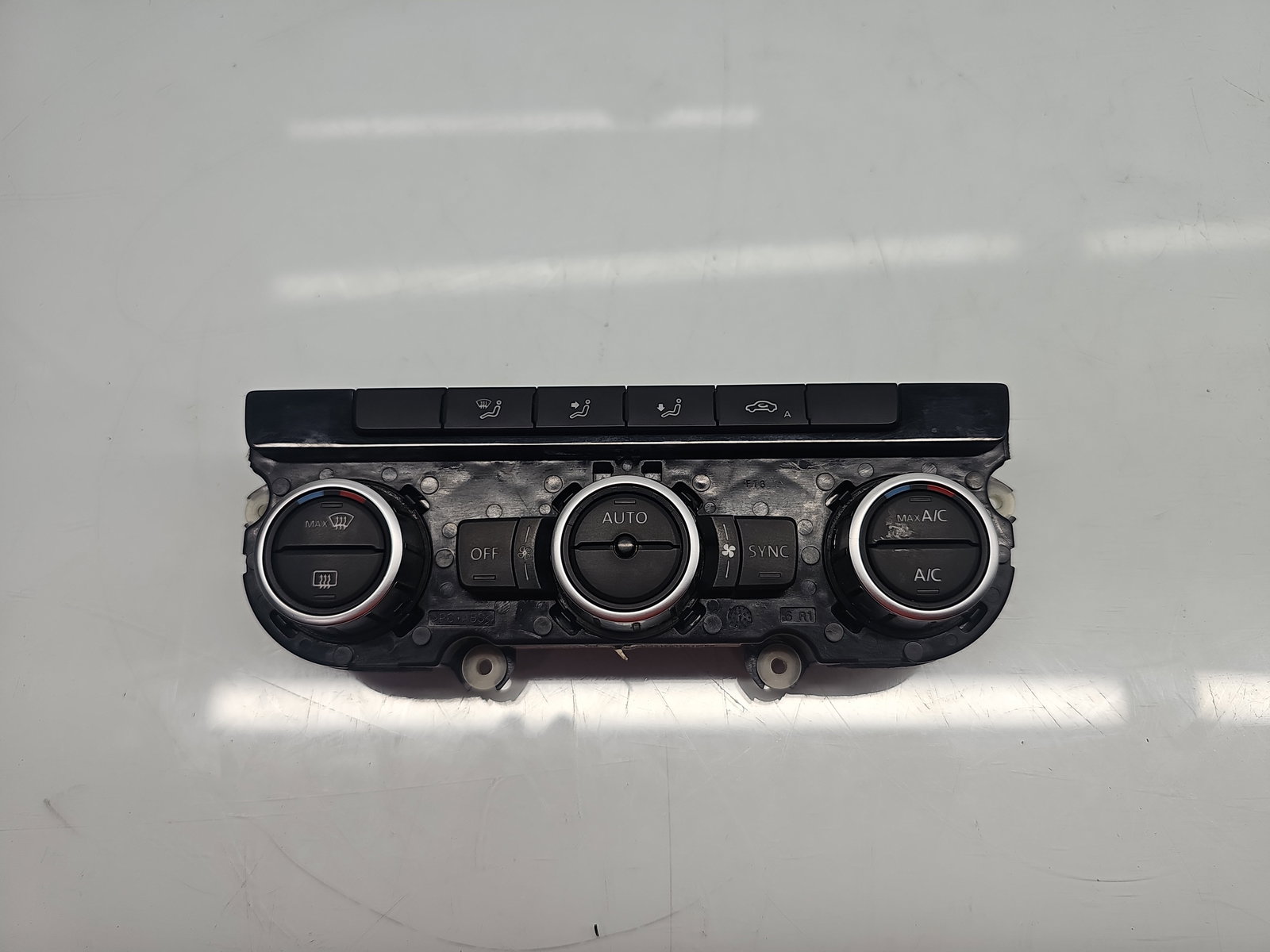 Panou comanda clima Volkswagen Passat B7 (365) [Fabr 2010-2014] 3AA907044AF - imagine 1