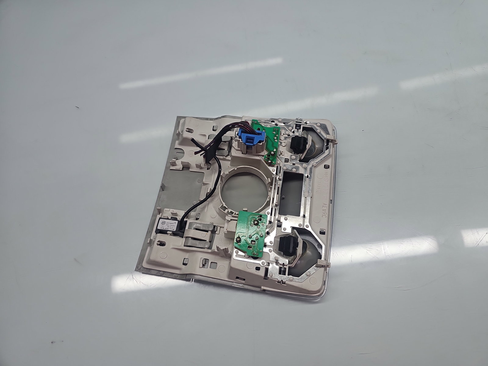 Plafoniera fata Volkswagen Passat B7 (365) [Fabr 2010-2014] Break 1K0947105AE - imagine 3