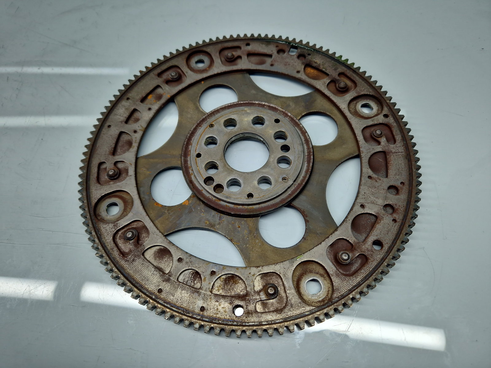 Coroana volanta Bmw 5 (F10) [Fabr 2011-2016] 2.0 N47D20 7797964-06 135KW / 184CP - imagine 2