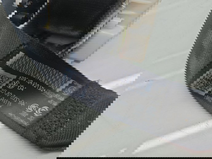 Centura stanga fata Volkswagen Passat B7 (365) [Fabr 2010-2014] 3C1857705Q