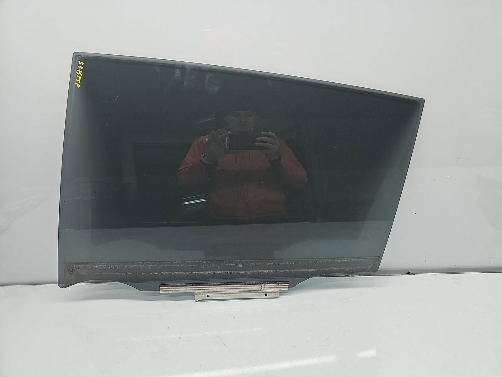 Geam usa stanga spate Toyota Rav 4 IV (ZSA4, ALA4) [Fabr 2013-2018] SUV OEM - imagine 1