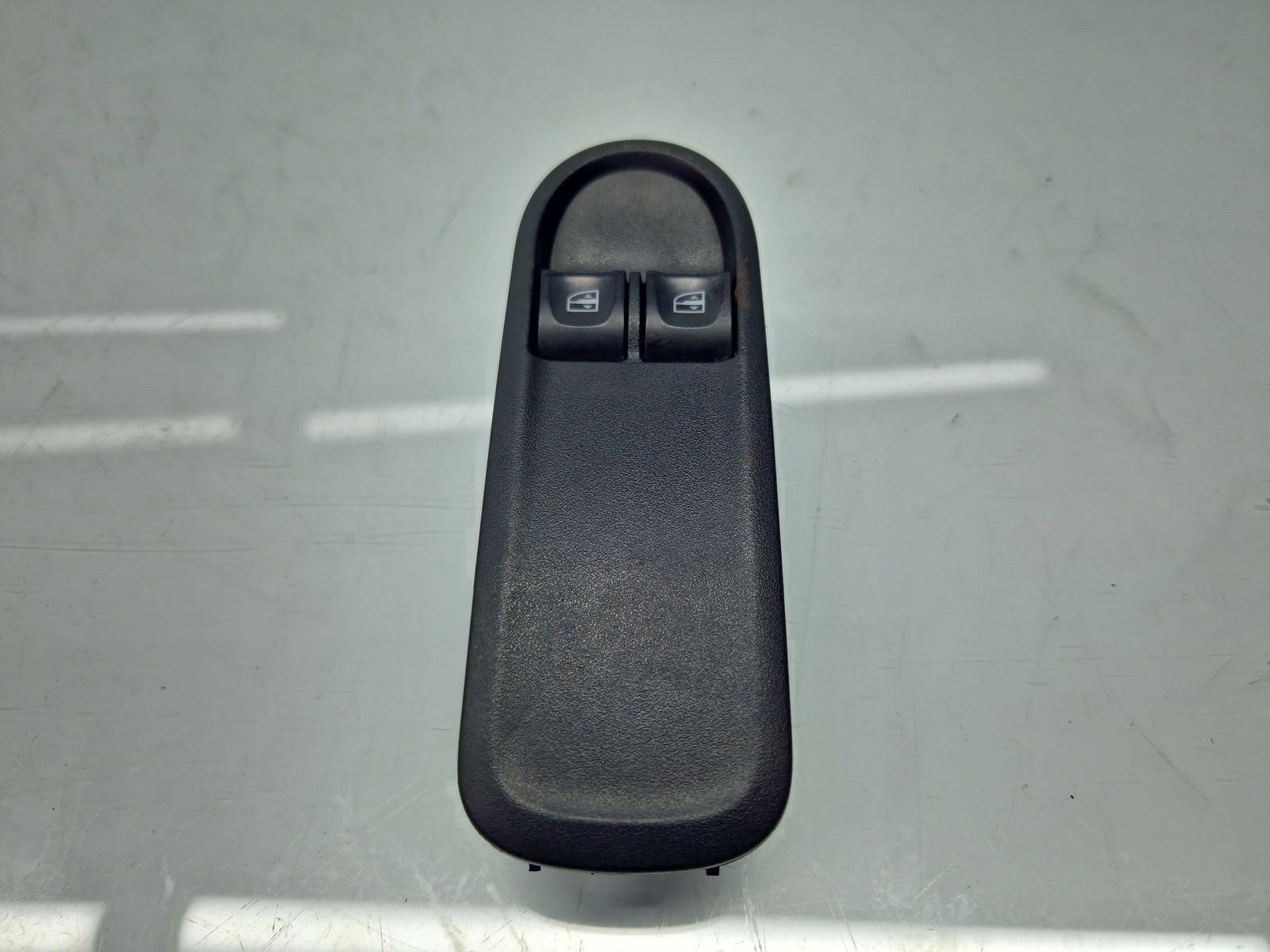 Butoane comanda geamuri sofer Dacia Lodgy [Fabr 2012-prezent] 254110431R - imagine 1