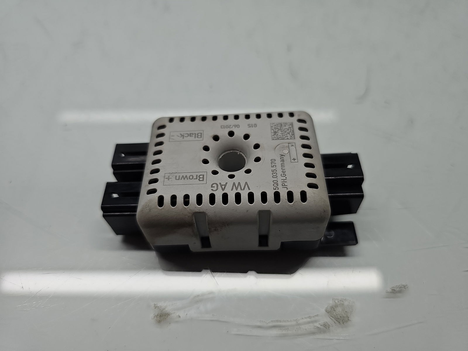 Amplificator antena Seat Leon (5F1) [Fabr 2012-2018] 5Q0035570 - imagine 3