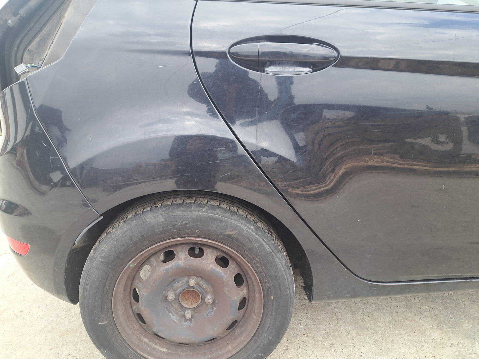 Aripa dreapta spate Ford Fiesta 6 [Fabr 2008-2019] Panther Black Metal - imagine 1