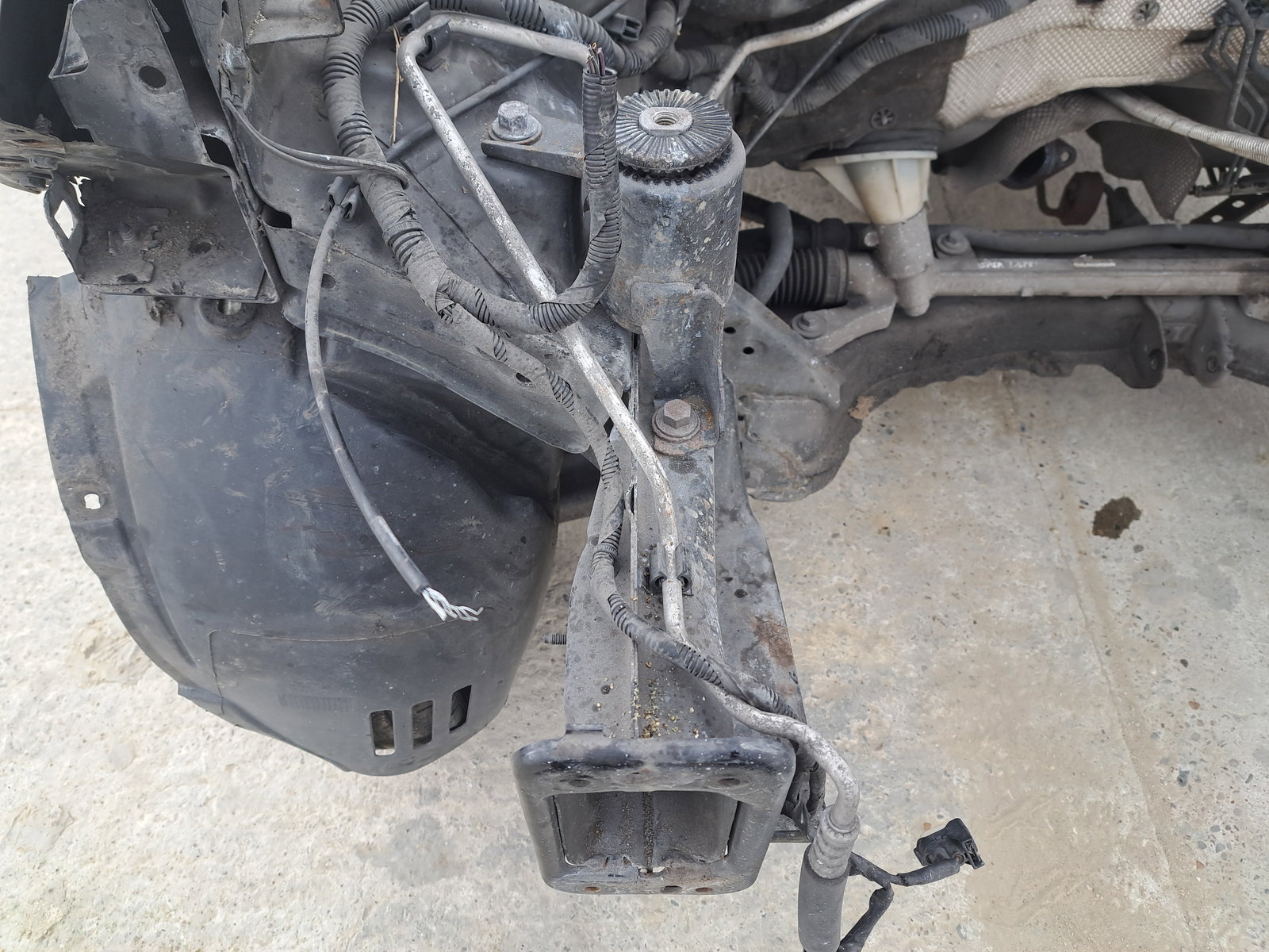 Cap lonjeron dreapta Ford Fiesta 6 [Fabr 2008-2019] OEM - imagine 2