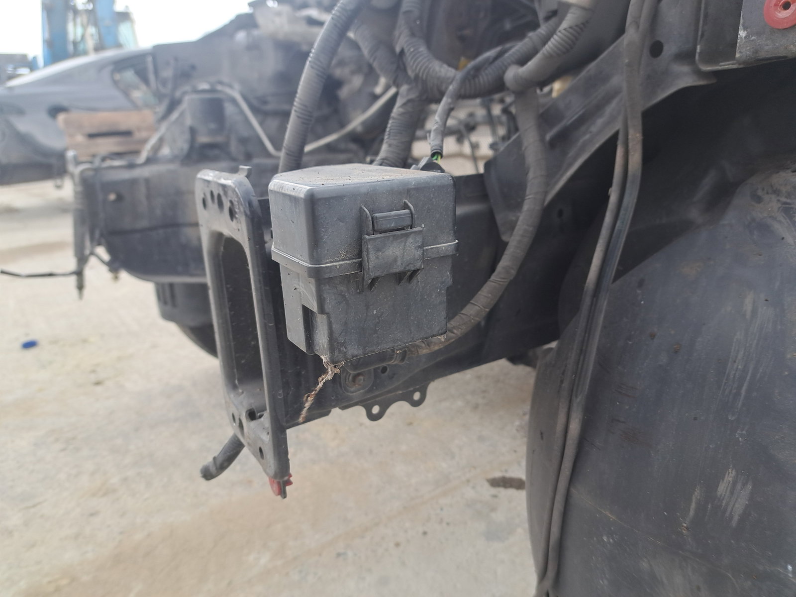 Cap lonjeron stanga Ford Fiesta 6 [Fabr 2008-2019] OEM - imagine 3