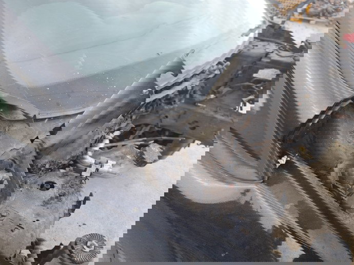 Balama capota dreapta Ford Fiesta 6 [Fabr 2008-2019] OEM