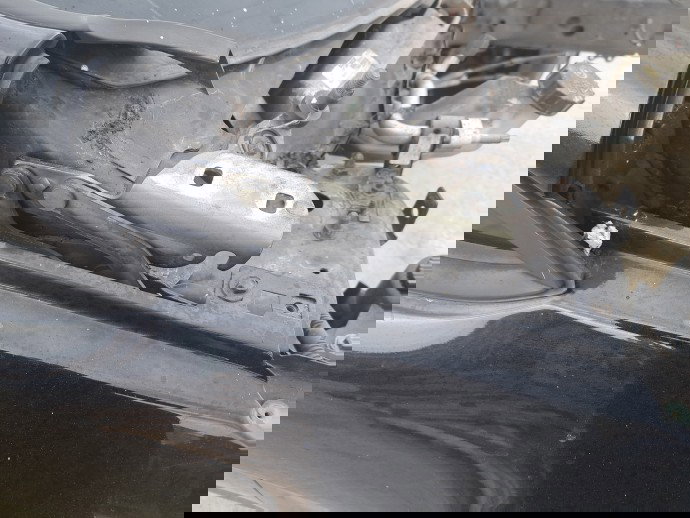 Balama capota dreapta Ford Fiesta 6 [Fabr 2008-2019] OEM