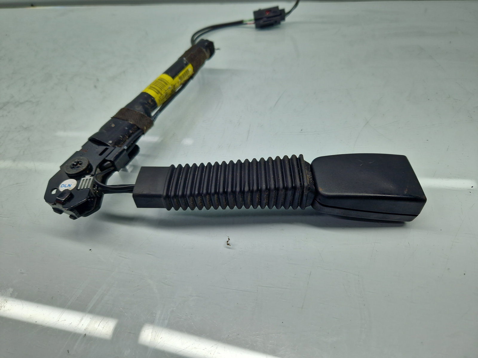 Capsa centura dreapta fata Jaguar XF (X250) [Fabr 2008-2015] Facelift AW83-F61202 - imagine 3