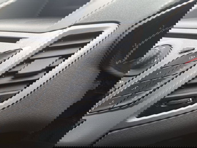 Grila aerisire centrala dreapta Ford Fiesta 6 [Fabr 2008-2019] O