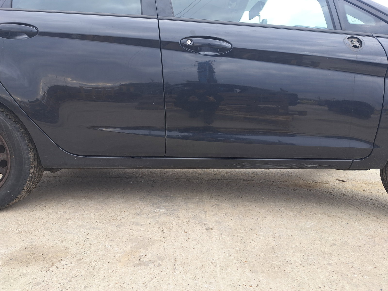 Prag lateral dreapta Ford Fiesta 6 [Fabr 2008-2019] OEM - imagine 1