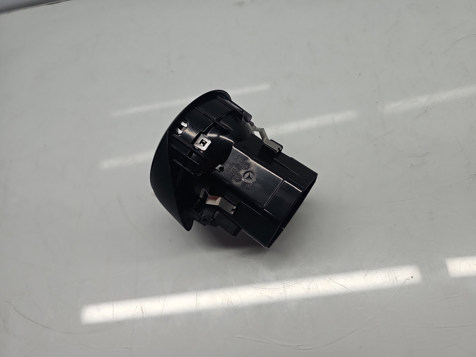 Grila aerisire dreapta Mercedes Clasa A (W177) [Fabr 2019-2024] A17783077007 - imagine 4